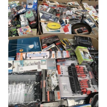 Lot de 30 palettes BAZAR de produits mélangés