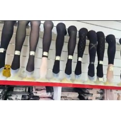 Lot de 300 Bas et Collants tendance