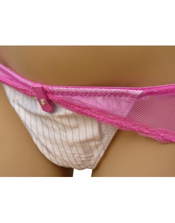 Lot de 24 String ficelle, tissu effet satiné. Bande de dentelle sur le pourtour de la taille. Extensible. 2 tailles S/M et L/XL.