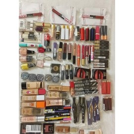 Lot de 100 cosmétiques de marques